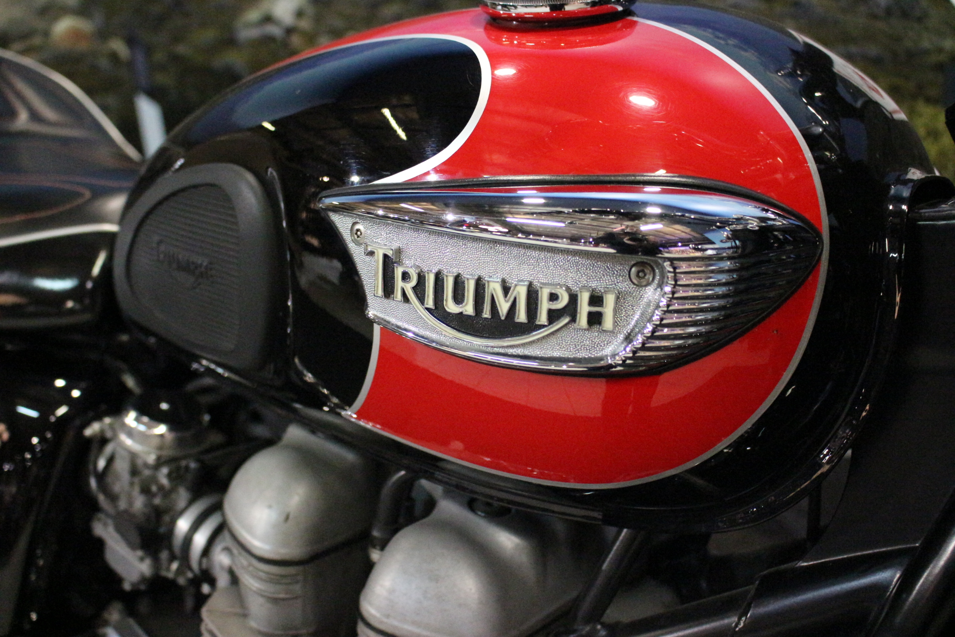 A VENDRE TRIUMPH T100 BONNEVILE NOIRE ROUGE 2006 OCCASION