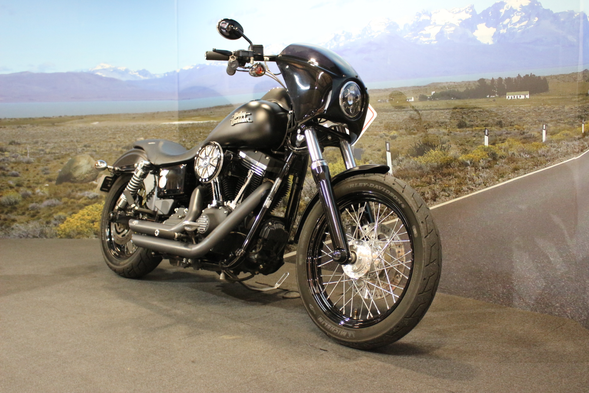 HARLEY DAVIDSON STREET BOB 1690 2016 OCCASION