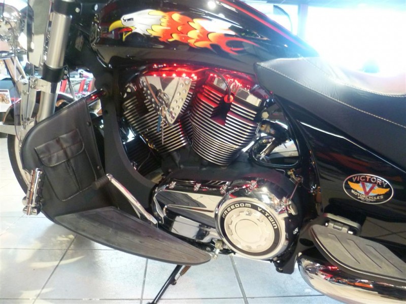 VICTORY CROSS ROADS CLASSIC by Guichard Moto Montpellier Hérault 34