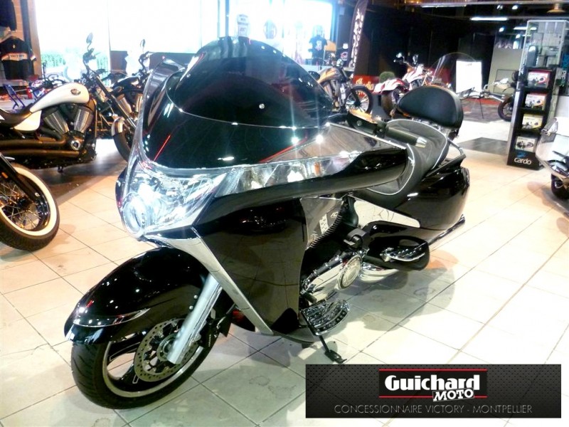 VICTORY VISION STREET BLACK & CHROME by Guichard Moto Montpellier Hérault 34