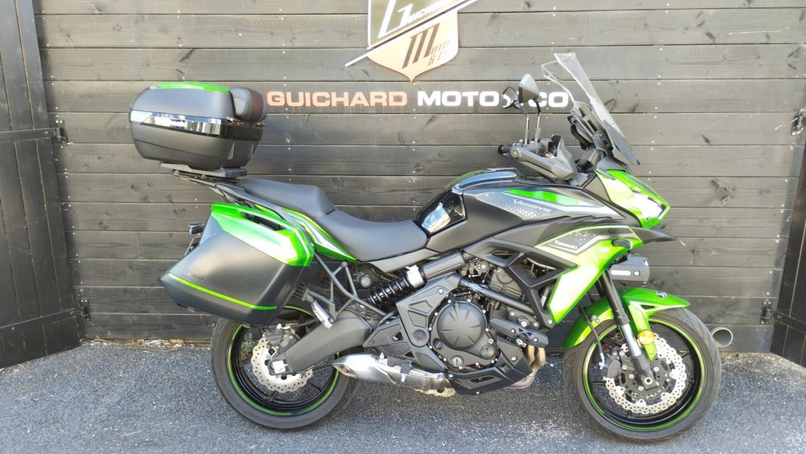 Vente d'une moto d'occasion Kawasaki Versys 650 occasion Arles proche de Nîmes