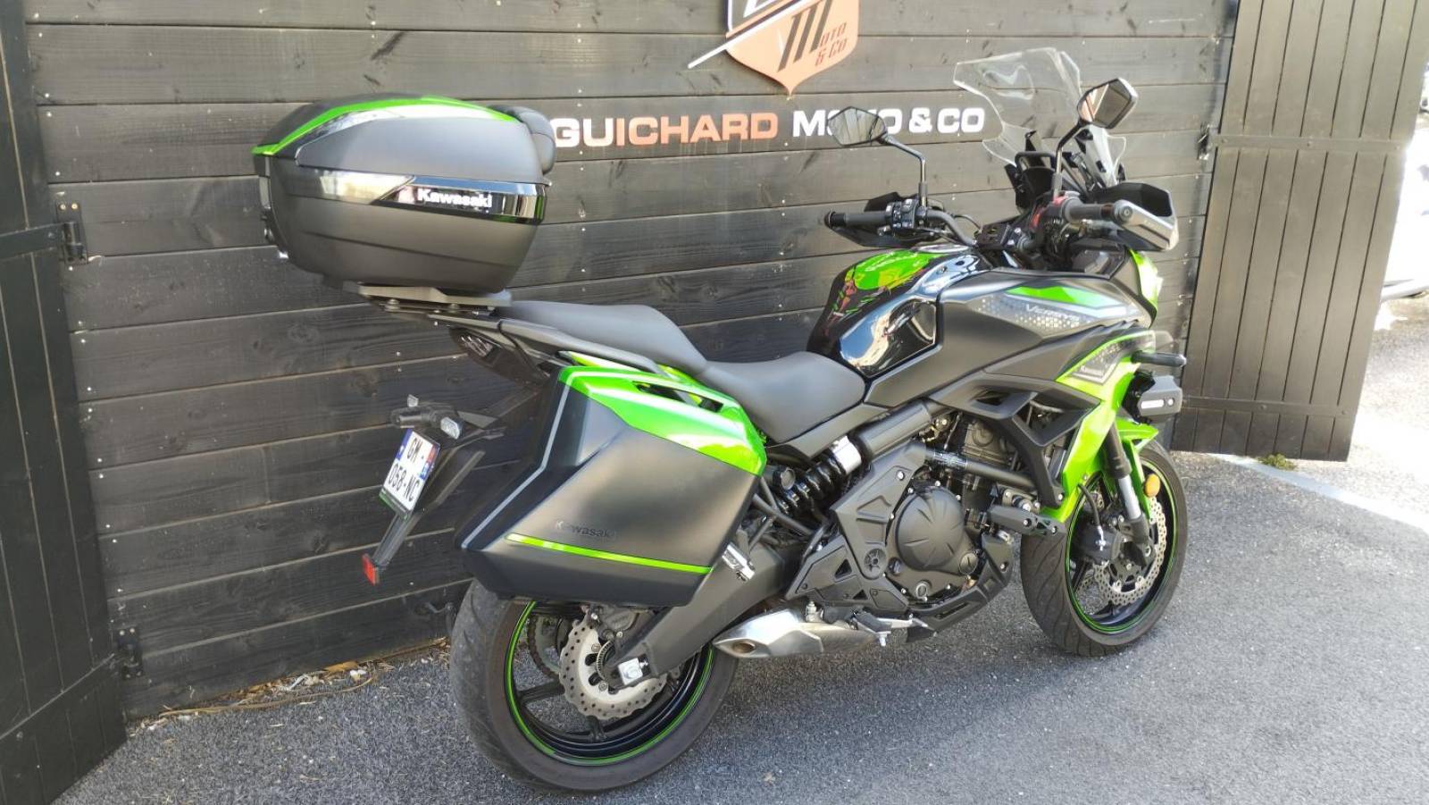 Vente d'une moto d'occasion Kawasaki Versys 650 occasion Arles proche de Nîmes