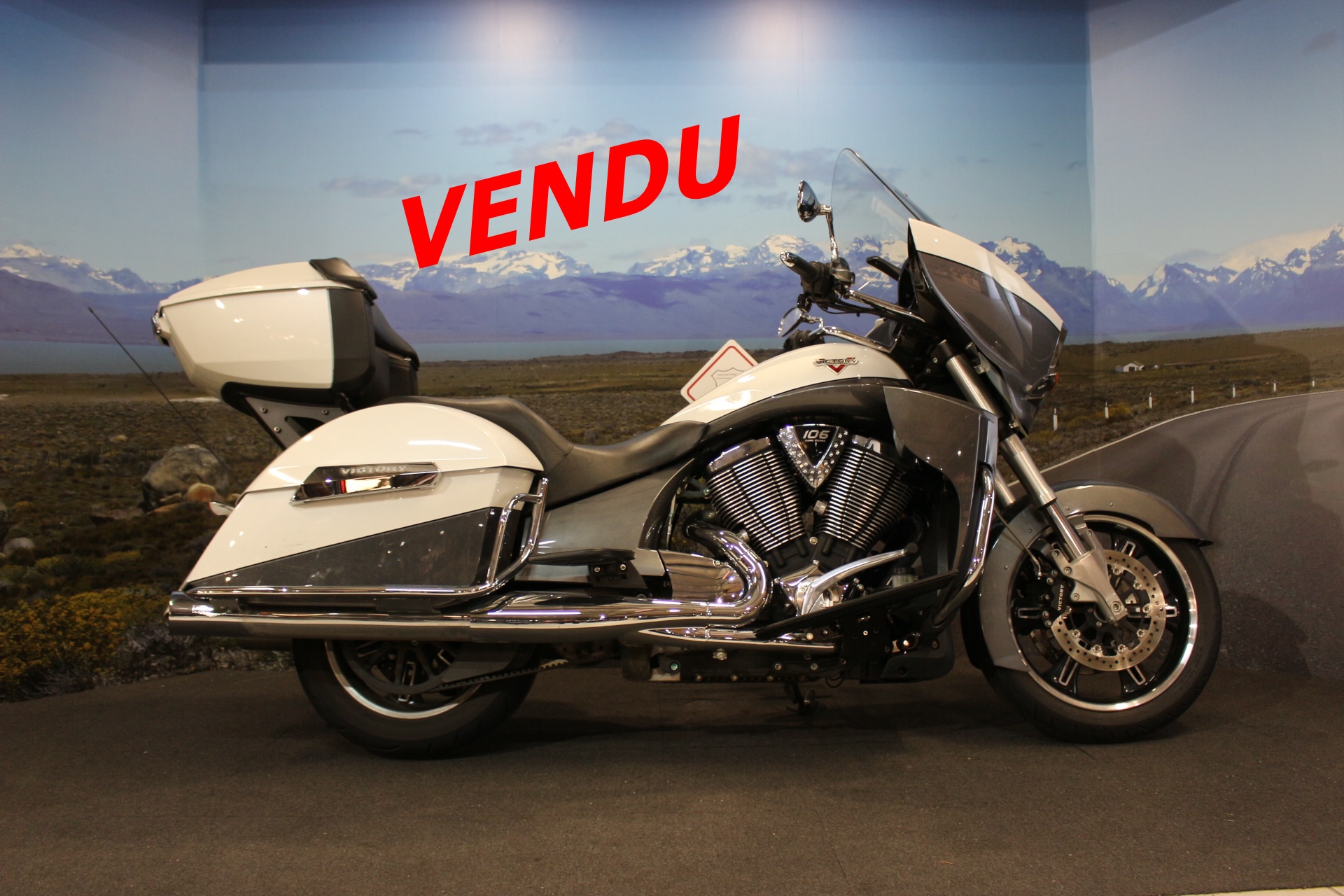 VICTORY CROSS COUNTRY TOUR BLANCHE GRISE 2016 VEHICULE DE DIRECTION