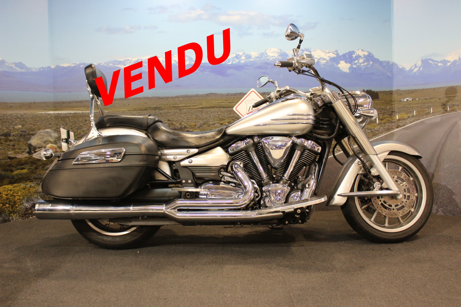 YAMAHA XV 1900 MIDNIGHTSTAR GRISE 2010 OCCASION