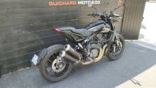 Indian FTR 1200 avec pot akrapovic 
