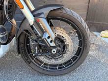 Moto Guzzi V85TT - 2022 rabaissée + amortisseurs SHOCK FACTORY proche Montpellier