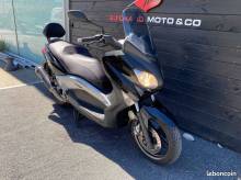 Yamaha XMAX 125