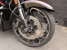 Harley Davidson CVO STREETGLIDE occasion région Occitanie Jantes aluminium à raillons